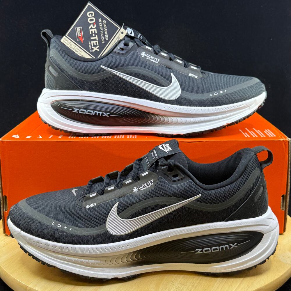 Size 9- Nike Vomero 18 GTX  (GORE-TEX) HQ7001-002 Black/ Metallic Silver